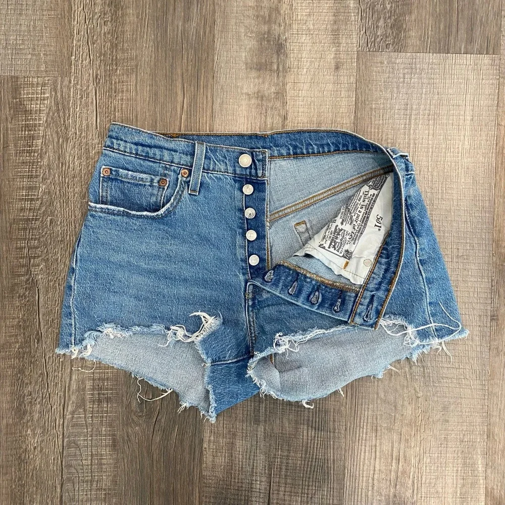 Levi's 501 High Rise Denim Shorts Size 27